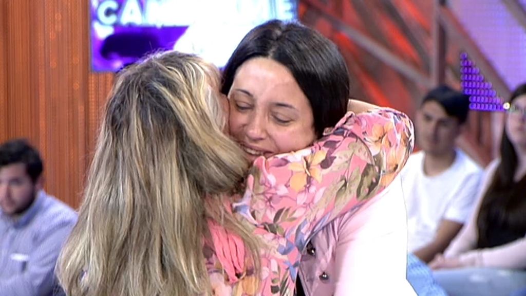 Sandra se sube a la pasarela para pedir un cambio para su madre