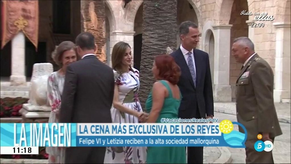 Felipe VI y Letizia reciben a la sociedad mallorquina