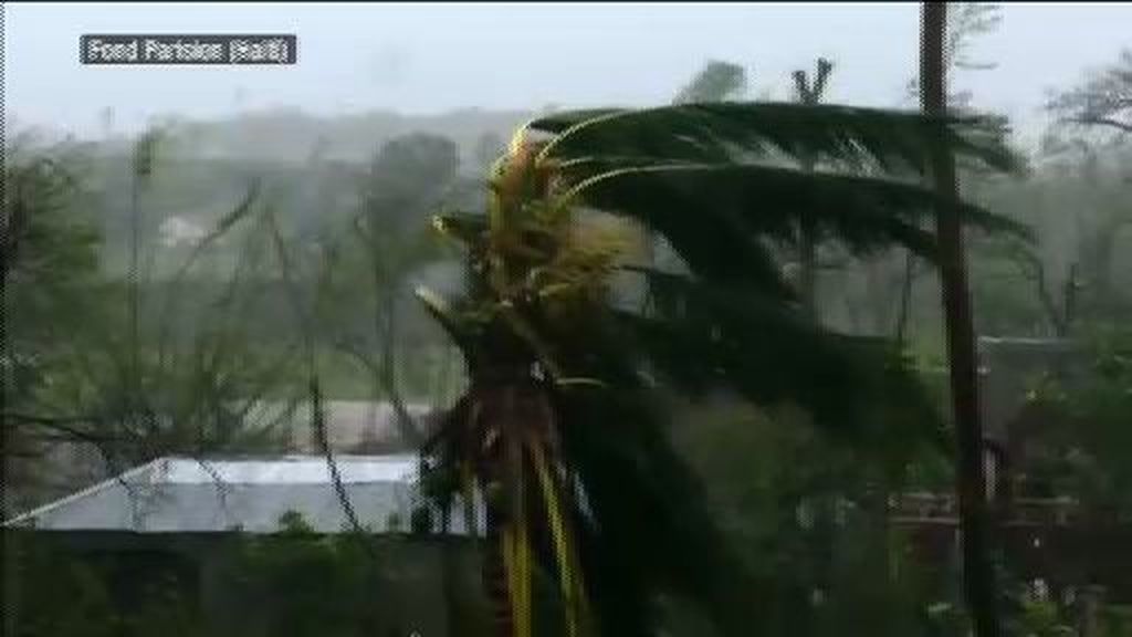 El huracán Matthew deja Cuba y se dirige a EEUU tras su devastador paso por Haití