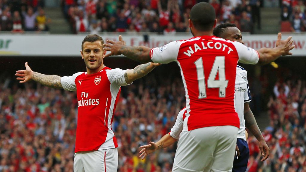 Walcott y Wilshere anotaron dos tantos de bandera en la goleada del Arsenal (4-1)