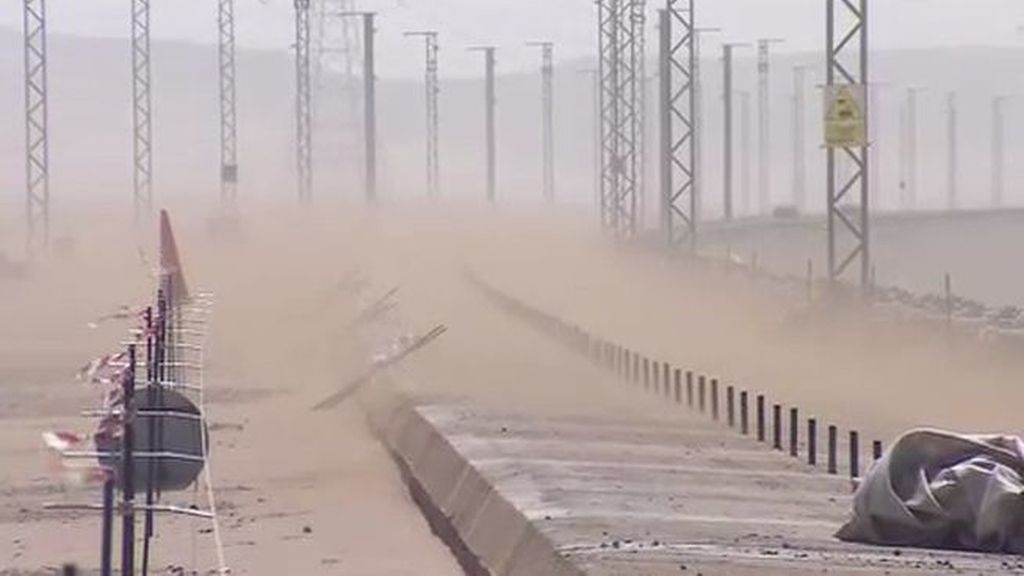El AVE español en Arabia Saudí se atasca en la arena del desierto