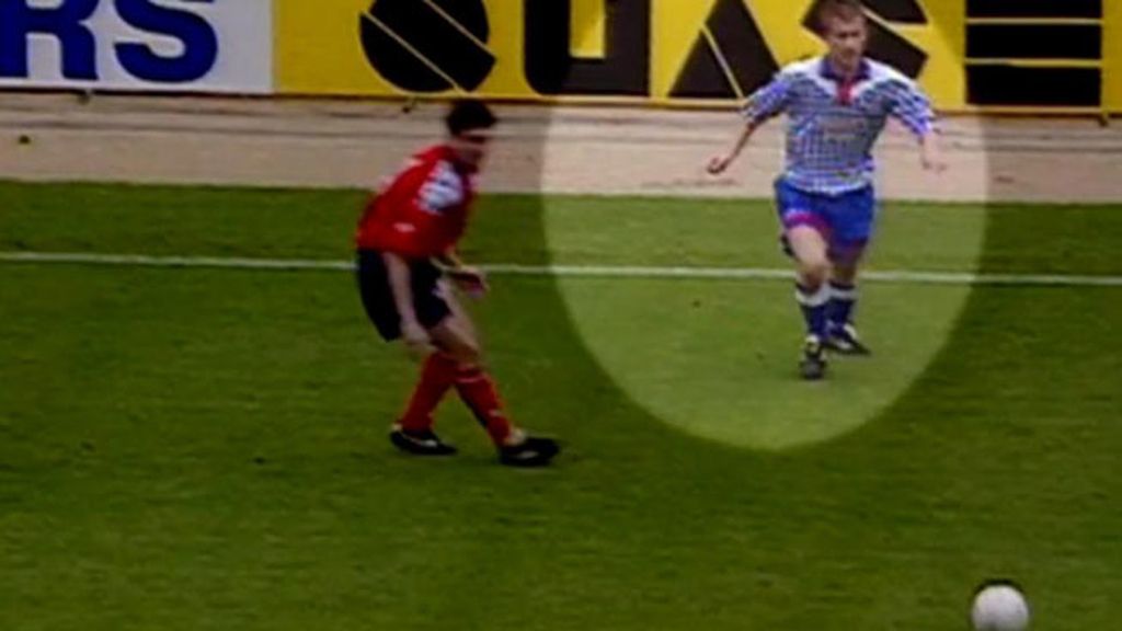 Jugadores de fútbol ingleses denuncian que sufrieron abusos sexuales