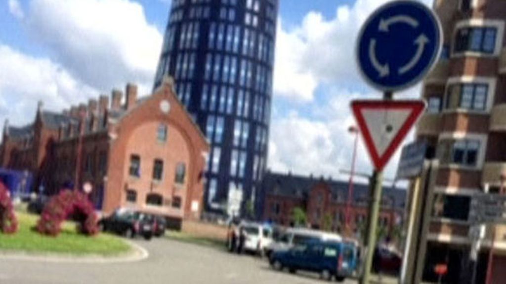 Ataque con machete a dos policías en la localidad belga de Charleroi