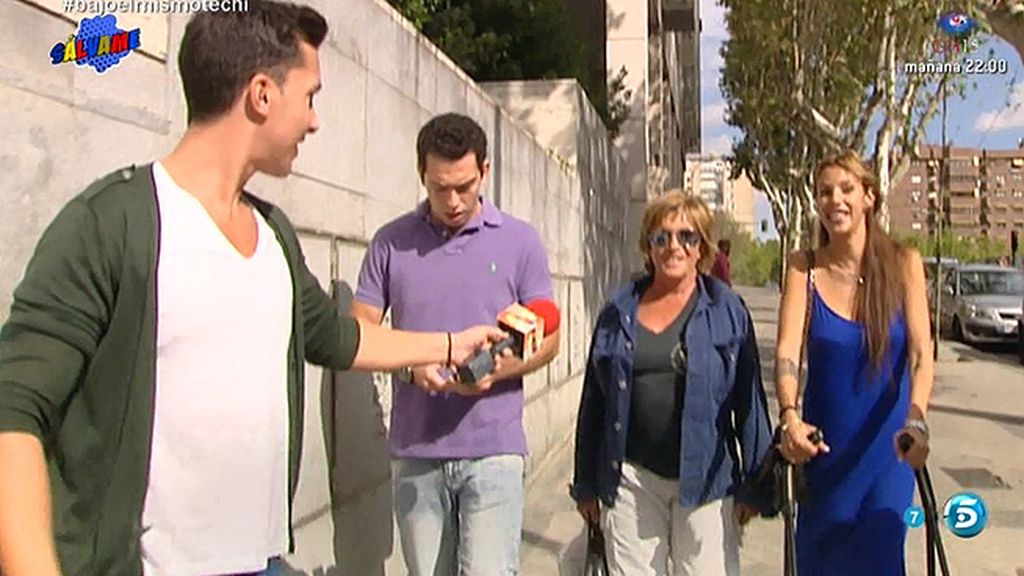Pillamos a Chelo Gª Cortés comiendo con... ¡Techi y Alberto Isla!