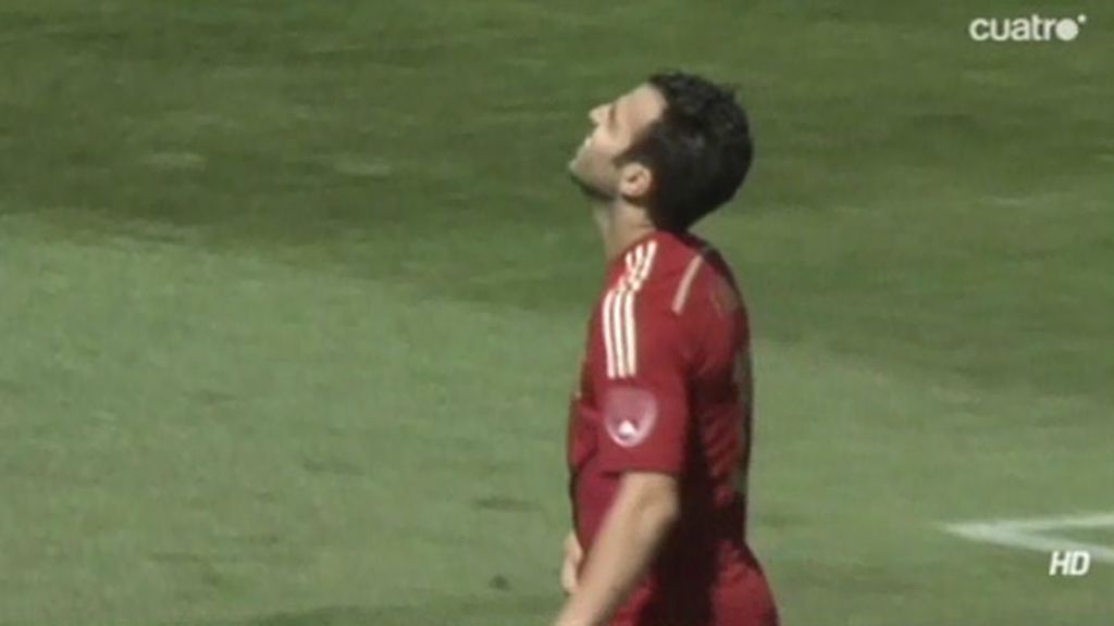 Diego Costa provoca un penalti y Cesc lo tira a las nubes