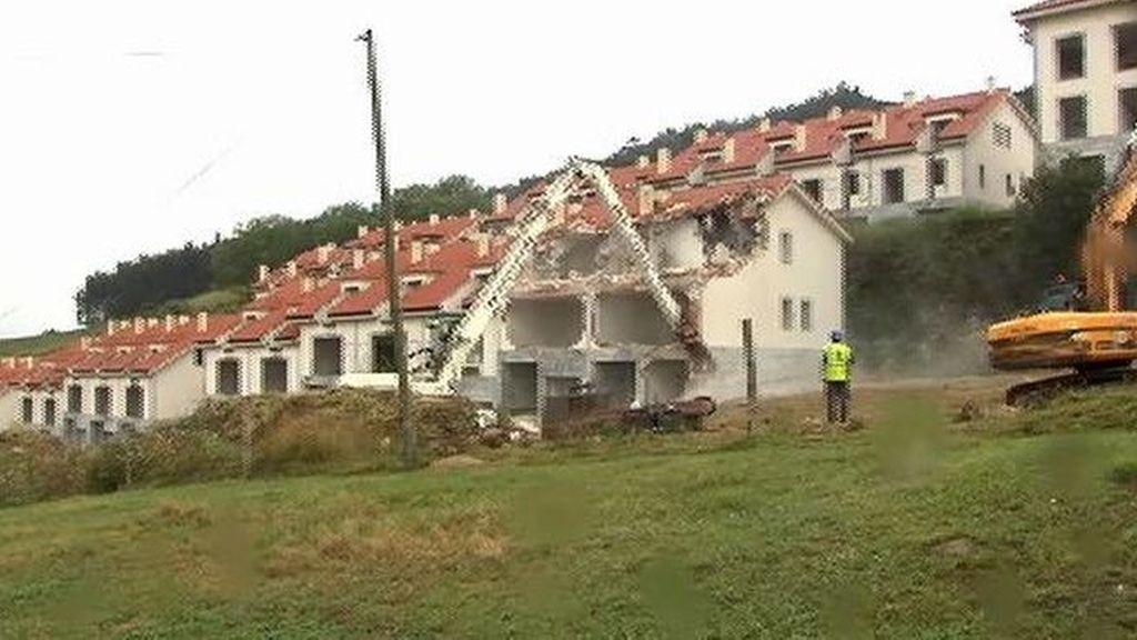 Comienza del derribo de 214 viviendas ilegales en Cantabria