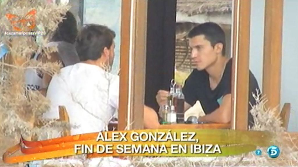 Alex González se relaja en Ibiza
