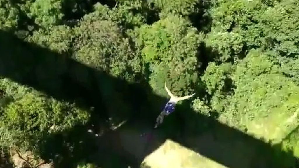 Un hombre muere haciendo puenting porque la cuerda era demasiado larga