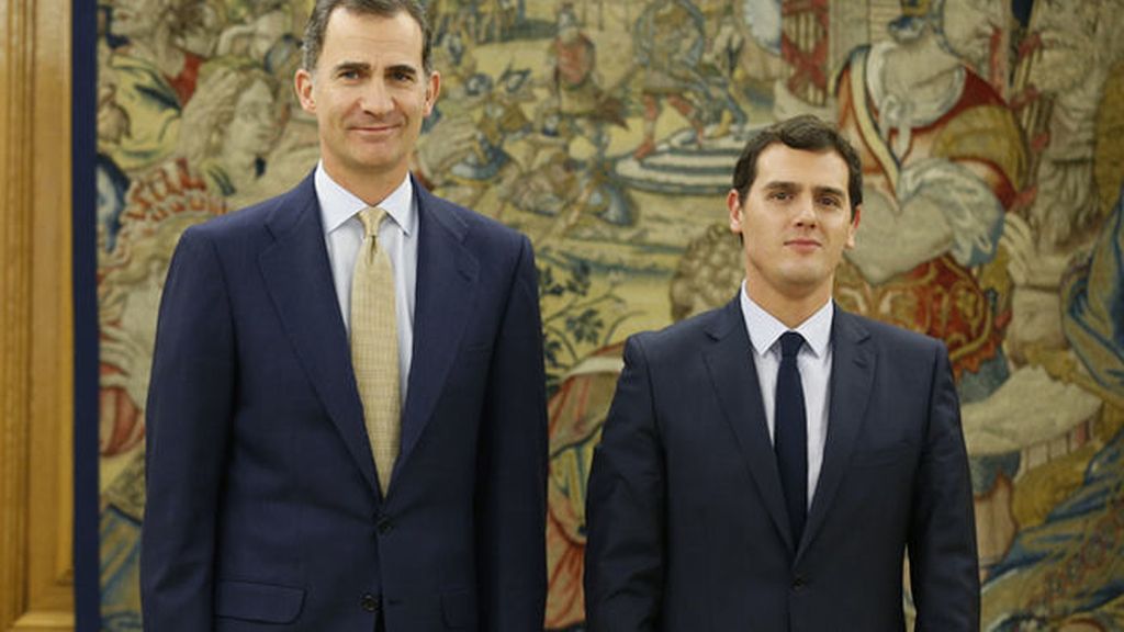 Rivera reclama propuestas a Rajoy y Sánchez de cara al debate de investidura