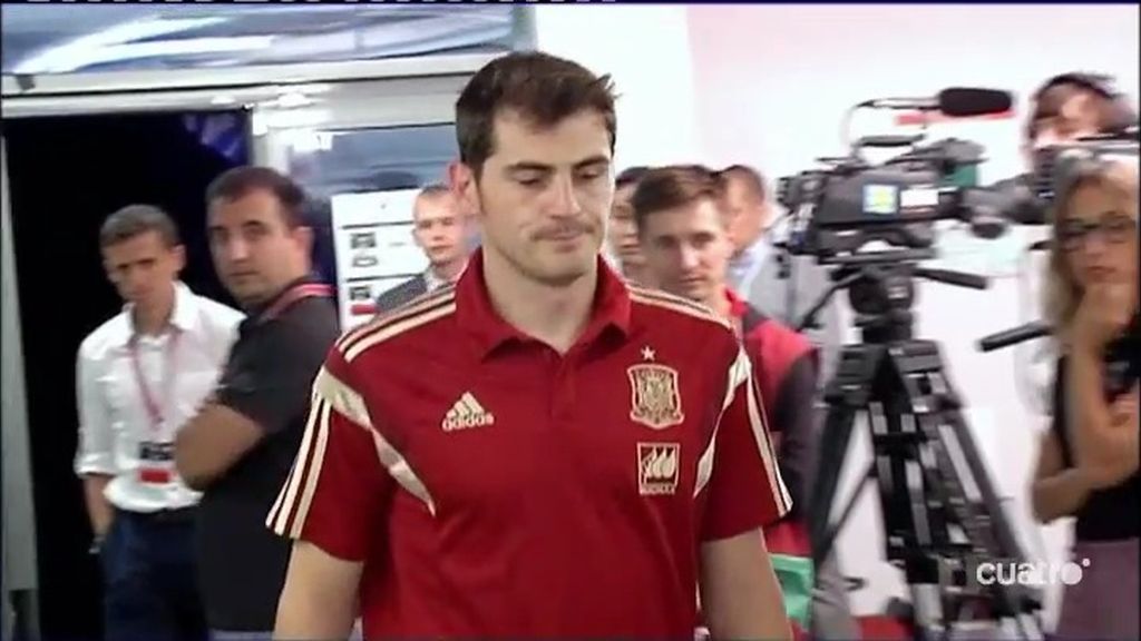 Casillas se marcha de vacaciones  después de salvar a La Roja con dos paradones