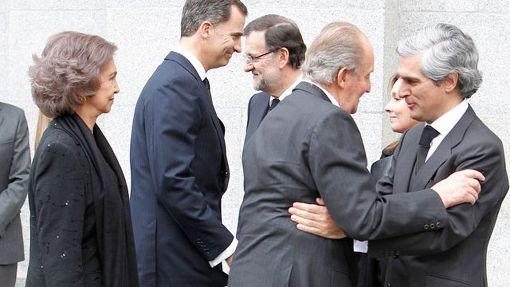Máxima representación política en el funeral de Estado de Suárez