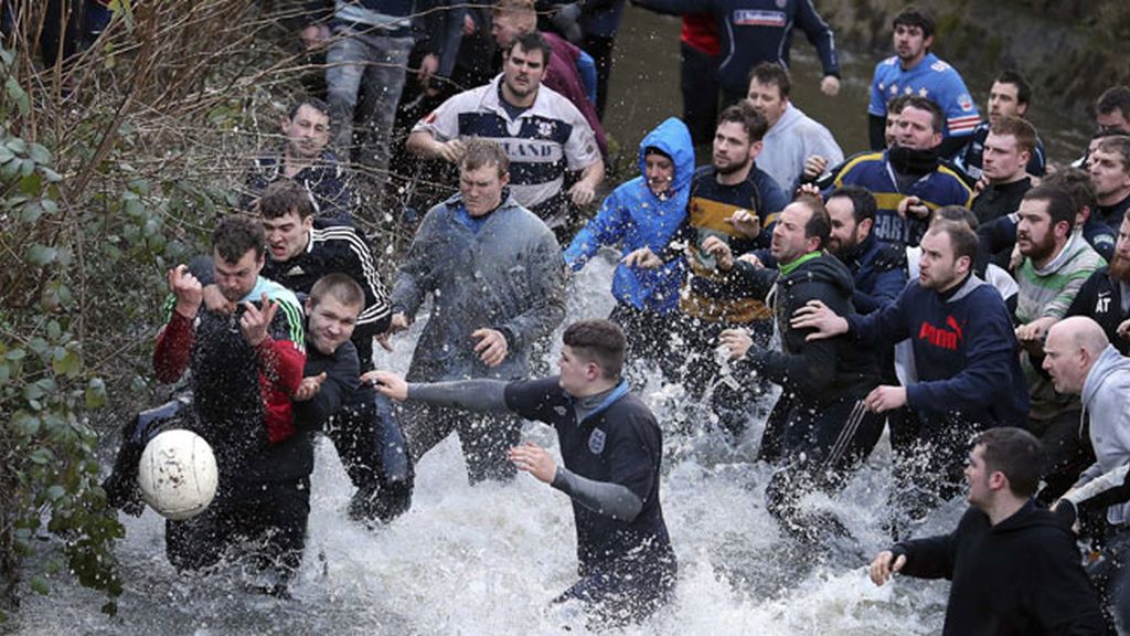 Batalla campal en Ashbourne (Inglaterra)