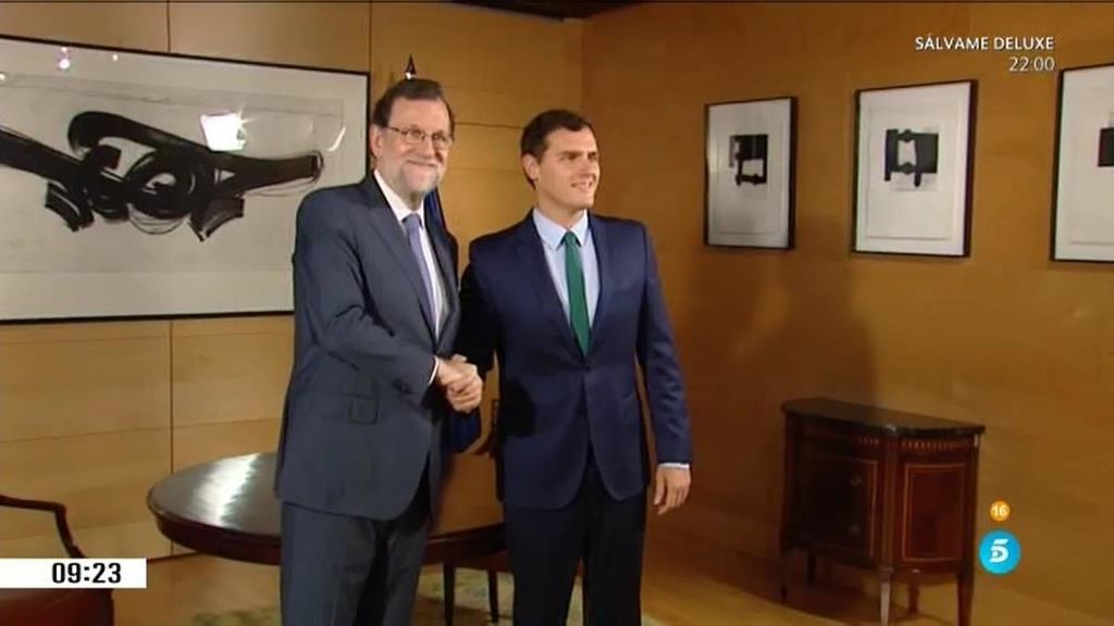 ¿Qué expresan los gestos de Rajoy y Rivera?