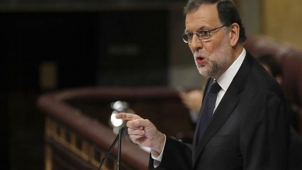 Rajoy defiende la afinidad de intereses con el partido socialista