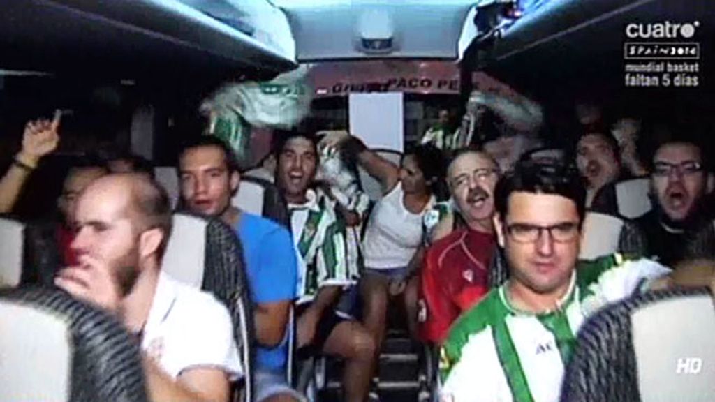 La afición del Córdoba llega a Madrid cargada de esperanza e ilusión