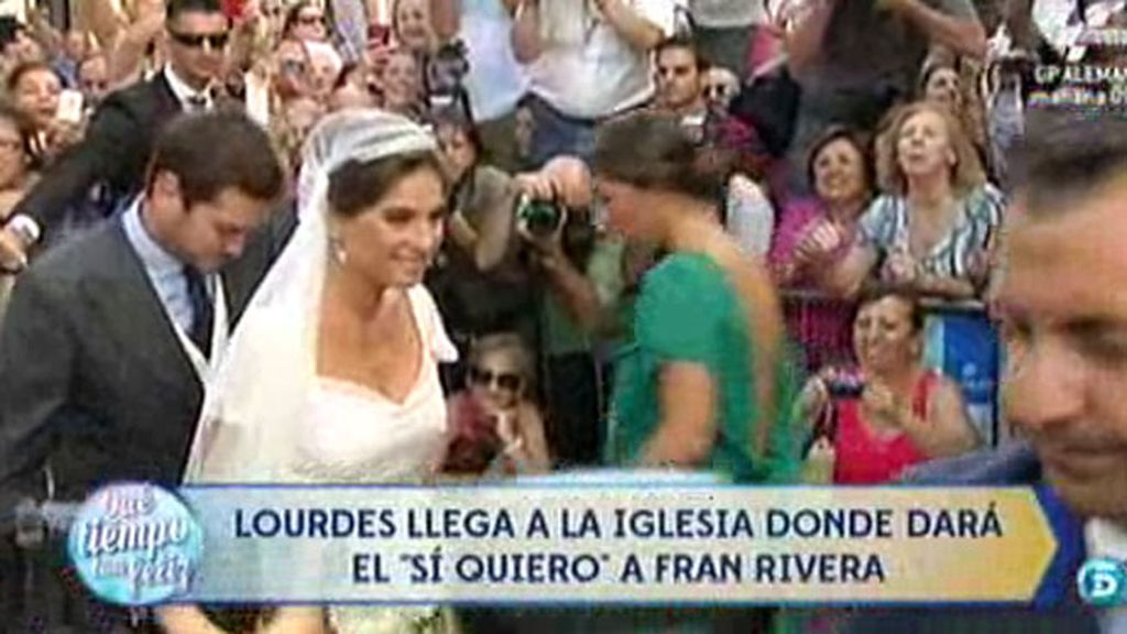 Lourdes Montes y Fran Rivera llegan a la iglesia donde se darán el 'sí, quiero'