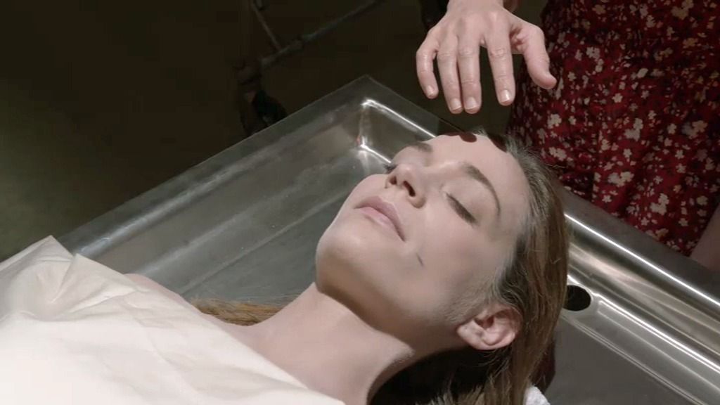 Rachel ve su propio cadáver