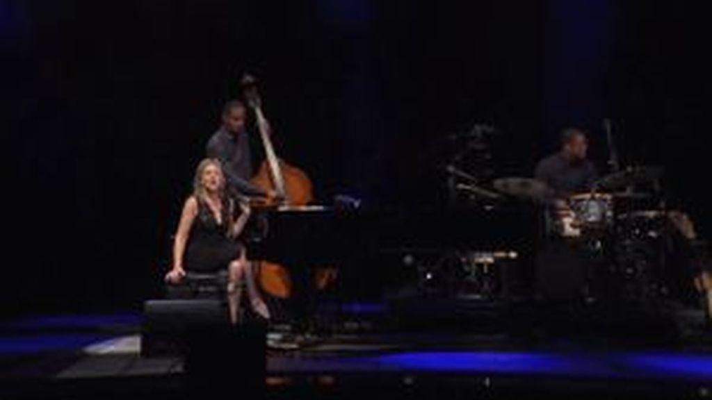 La voz de Diana Krall ilumina la noche gironesa