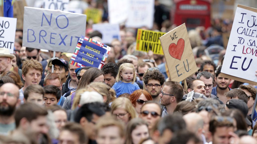 Miles de personas protestan en Londres contra el ‘Brexit’