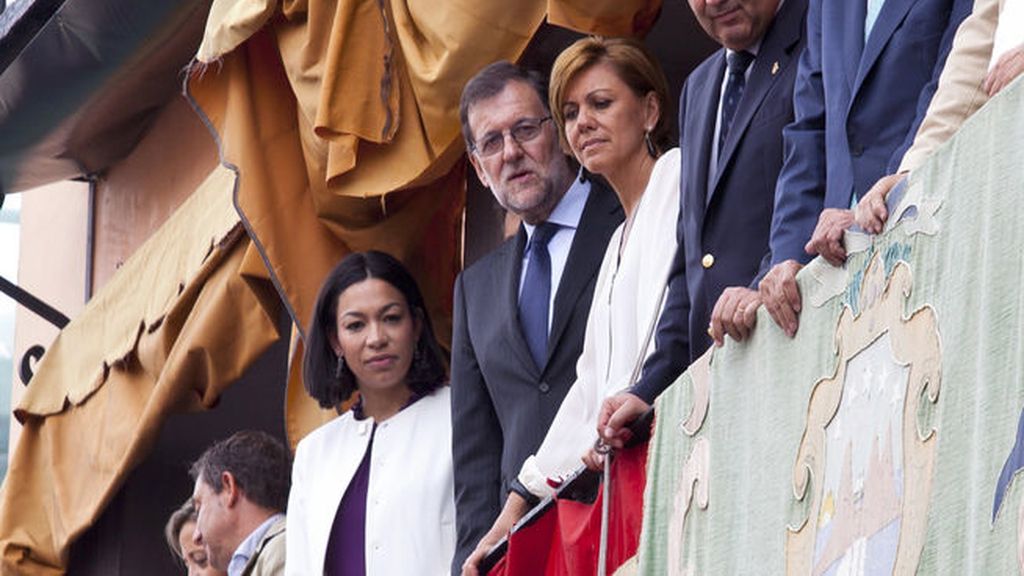 Rajoy en el Corpus y Sánchez, increpado