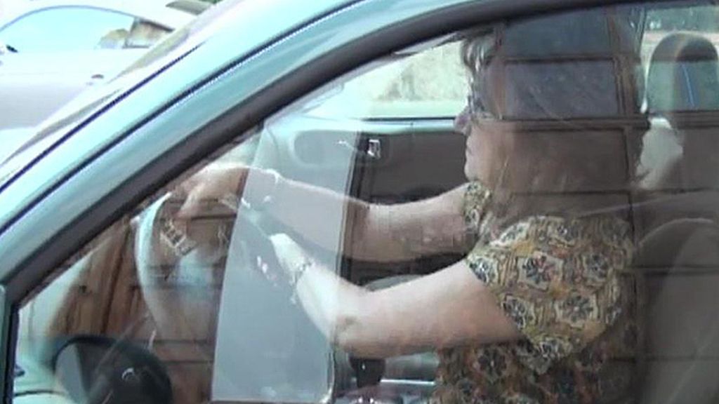 Primeras imágenes de Isabel Cabello tras la investigación en Alcalá de Guadaíra