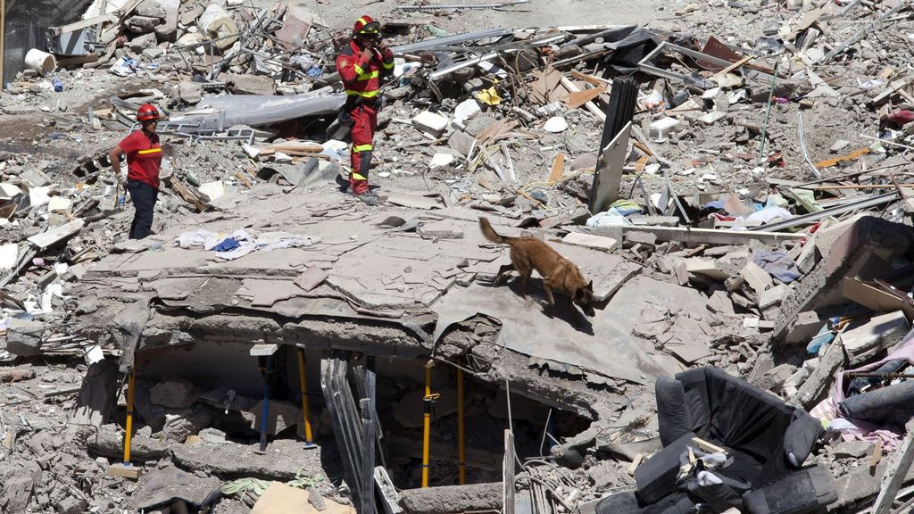 Continúa la búsqueda de 5 desaparecidos tras el derrumbe de Tenerife