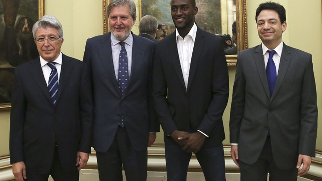 Jackson y Cerezo, embajadores del acuerdo de cooperación entre Colombia y España