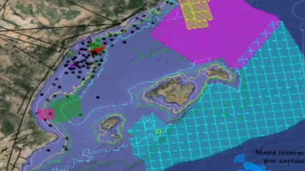 Marea azul en Ibiza para detener las prospecciones petrolíferas