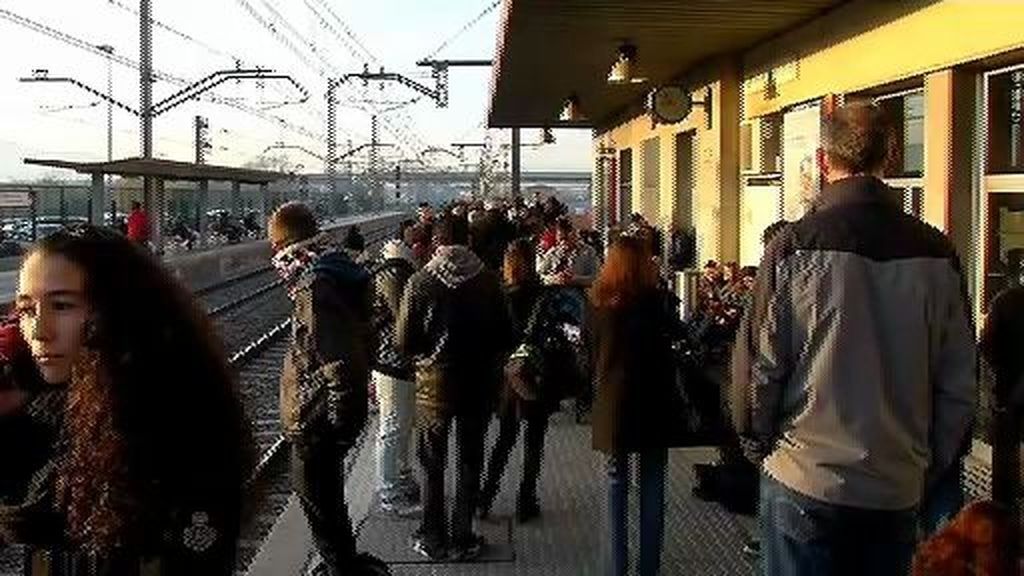 El robo de cobre deja sin trenes de Cercanías a miles de pasajeros en Cataluña