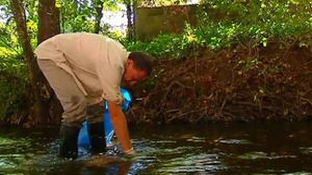 Salvar los ríos de la basura de los humanos