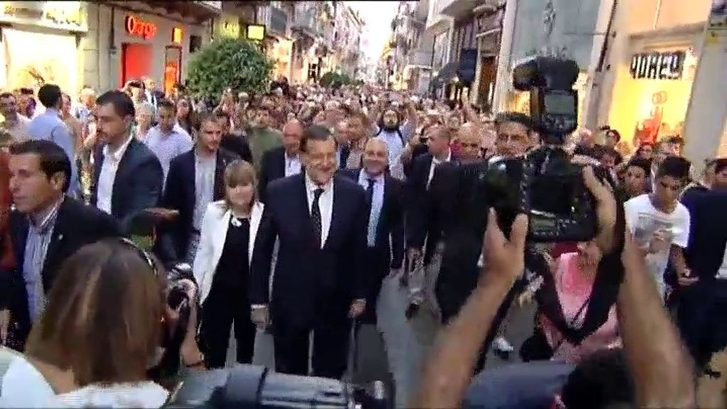 Rajoy, recibido con abucheos y gritos de "independencia" en Reus (Tarragona)