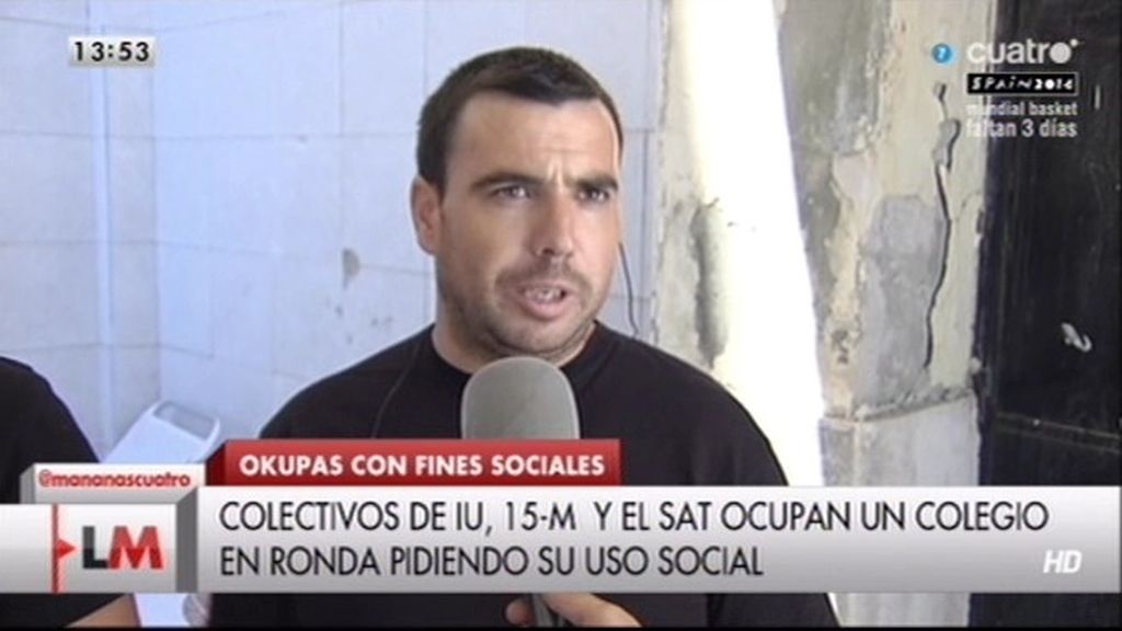 Alejandro: "Hemos 'okupado' un edificio para reclamar un comedor social"