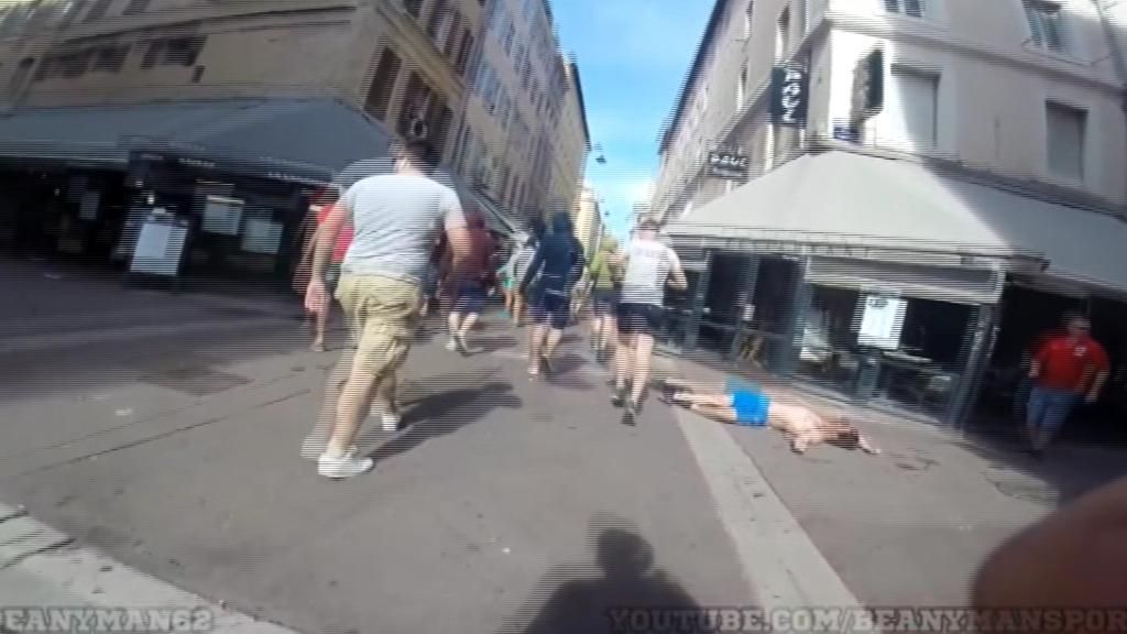 Los hooligans rusos grabaron sus salvajadas con una cámara go pro