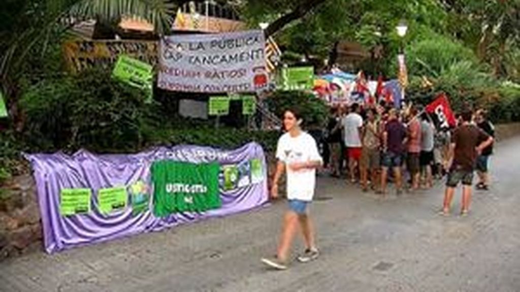 Los profesores protestan en Cataluña: Comienza el curso sin sustitutos