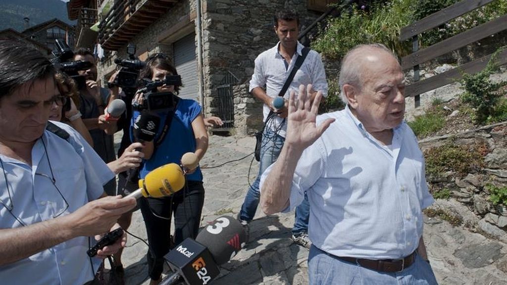 Jordi Pujol regresa a su casa y empieza a preparar su defensa