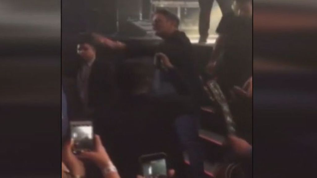 Alejandro Sanz expulsa a un maltratador de un concierto en México