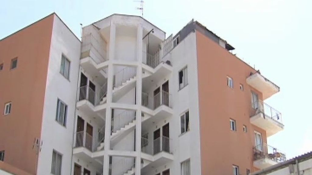 Un turista de 22 años se encuentra herido grave tras caer de un balcón en Magaluf