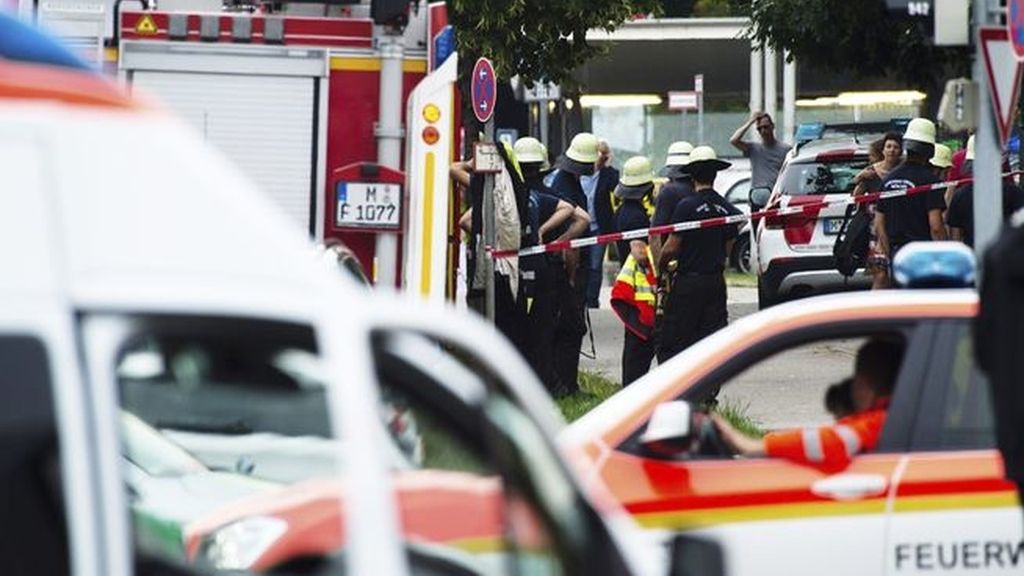 Confusión y caos tras un tiroteo en un centro comercial de Múnich