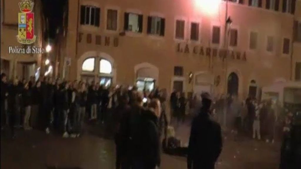 Violentos enfrentamientos de ultras del Feyenoord en las calles de Roma