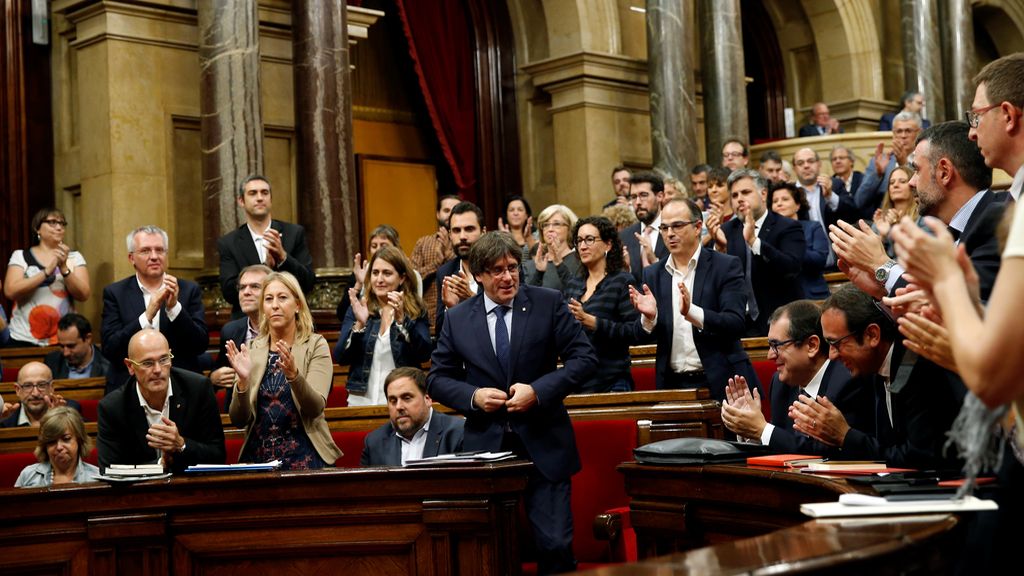 La CUP renueva la confianza en Puigdemont pero no garantiza las cuentas