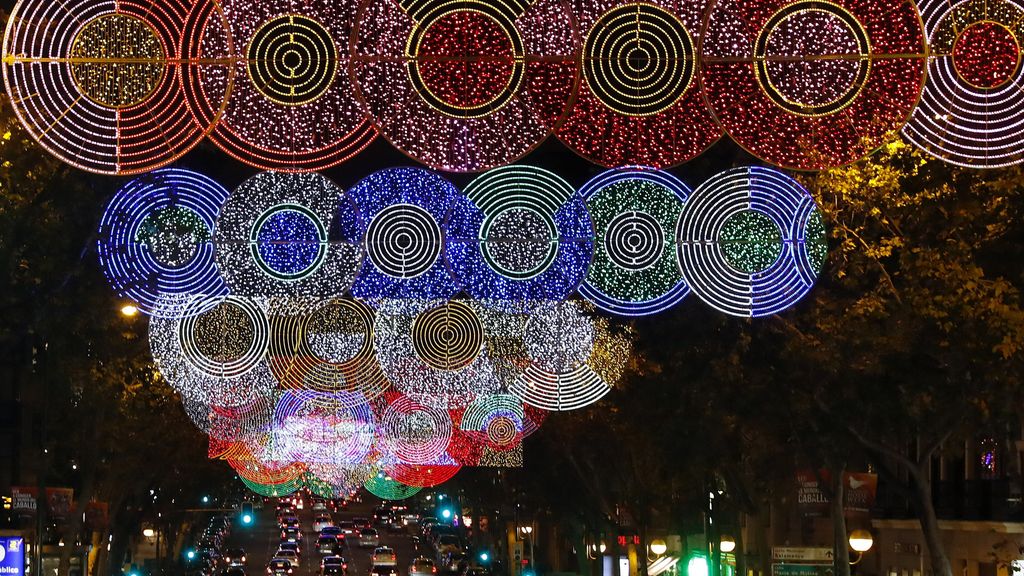 La Navidad llega a las ciudades con un espectáculo de luces y color