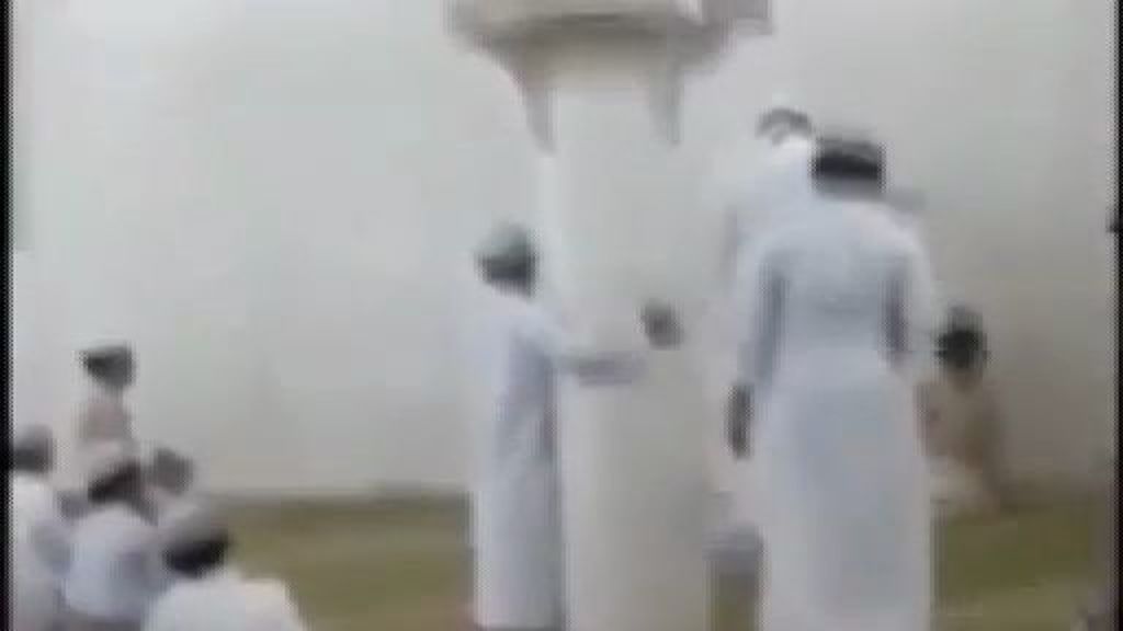 Paliza de un imán a un niño en una mezquita