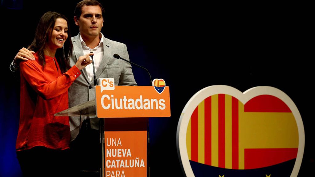 Rivera pide "acabar con la cuenta atrás en la que nos ha metido Artur Mas"