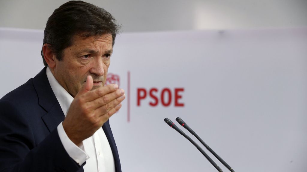 Javier Fernández avisa a Rajoy que "tendrá que buscarse día a día" la estabilidad