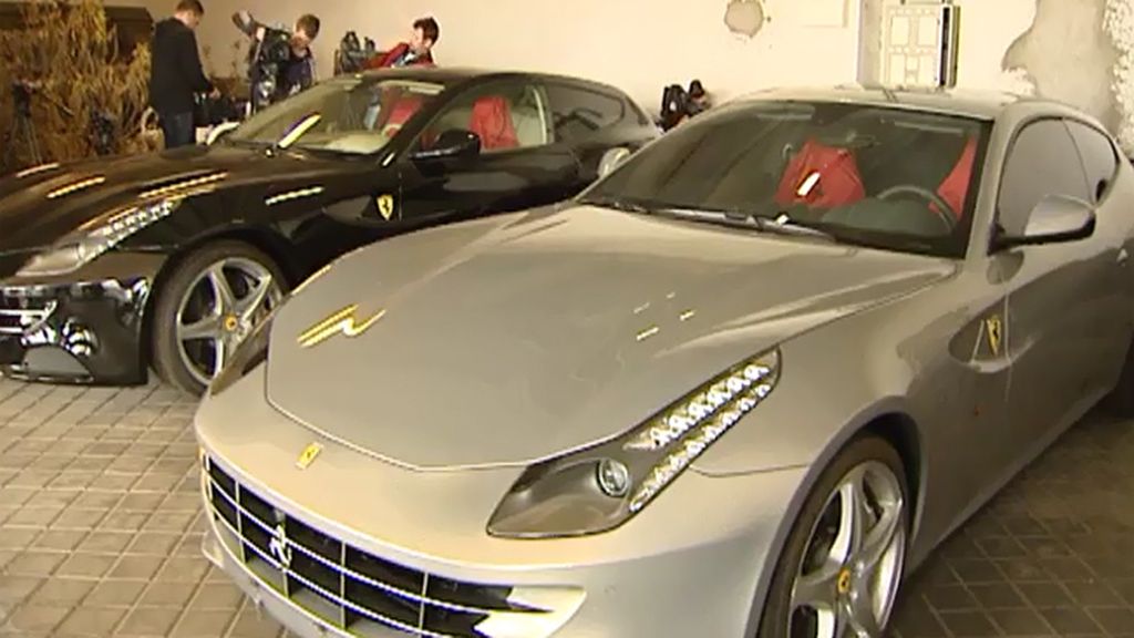 Ponen en subasta los dos Ferrari del Rey don Juan Carlos