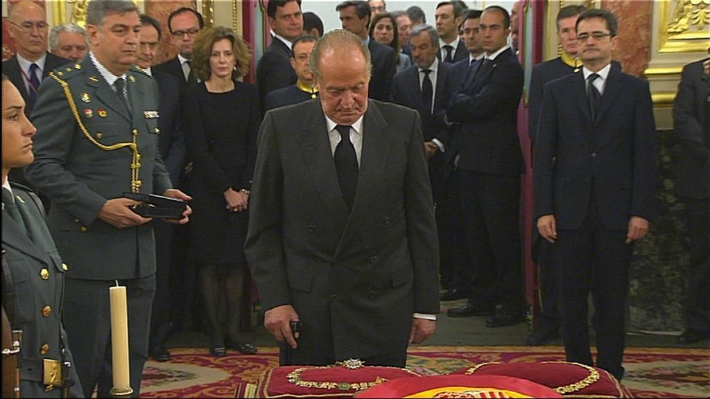 El Rey concede a Adolfo Suárez la Real Orden de Carlos III