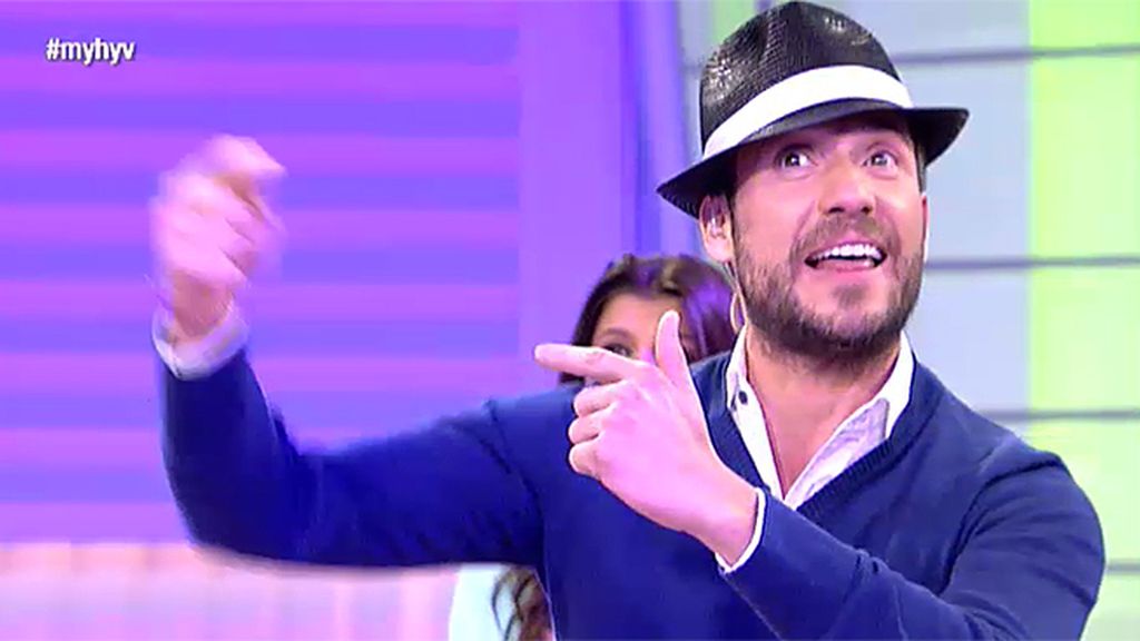 Antonio David se atreve a bailar como Michael Jackson y demuestra su arte Antonio David se atreve a bailar como Michael Jackson y demuestra su arte