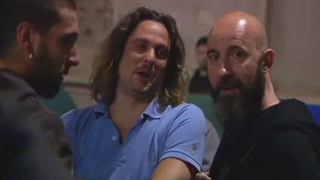 Un concejal de la CUP, entre los participantes de la manifestación por el ‘Banco Expropiado’