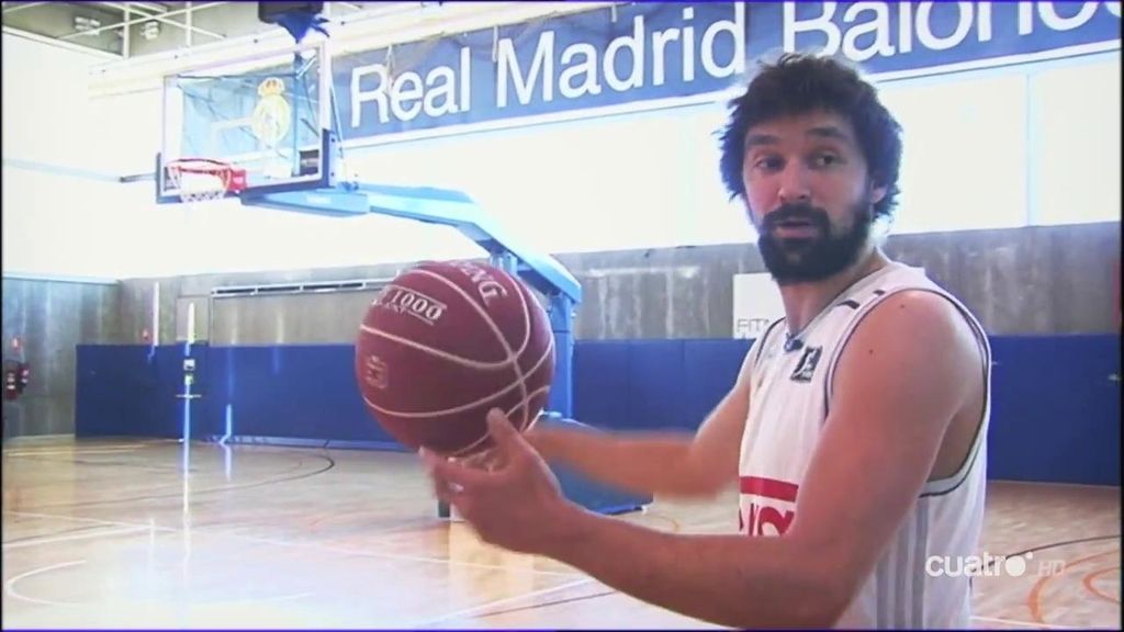 Llull reconoce que tuvo algo de suerte al meter el triple desde 21 metros en Valencia