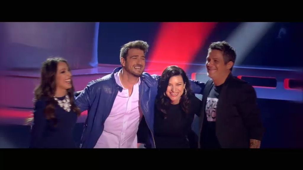 Alejandro Sanz, Malú, Laura Pausini y Orozco cantan sobre el escenario de 'La Voz'